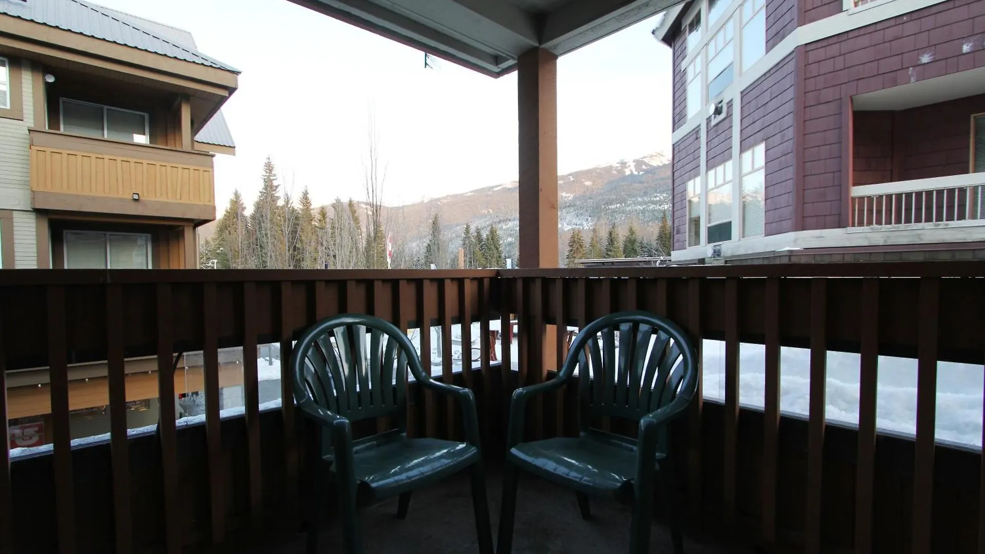 Marketplace Lodge By Whistler Retreats 0*,  Canadá