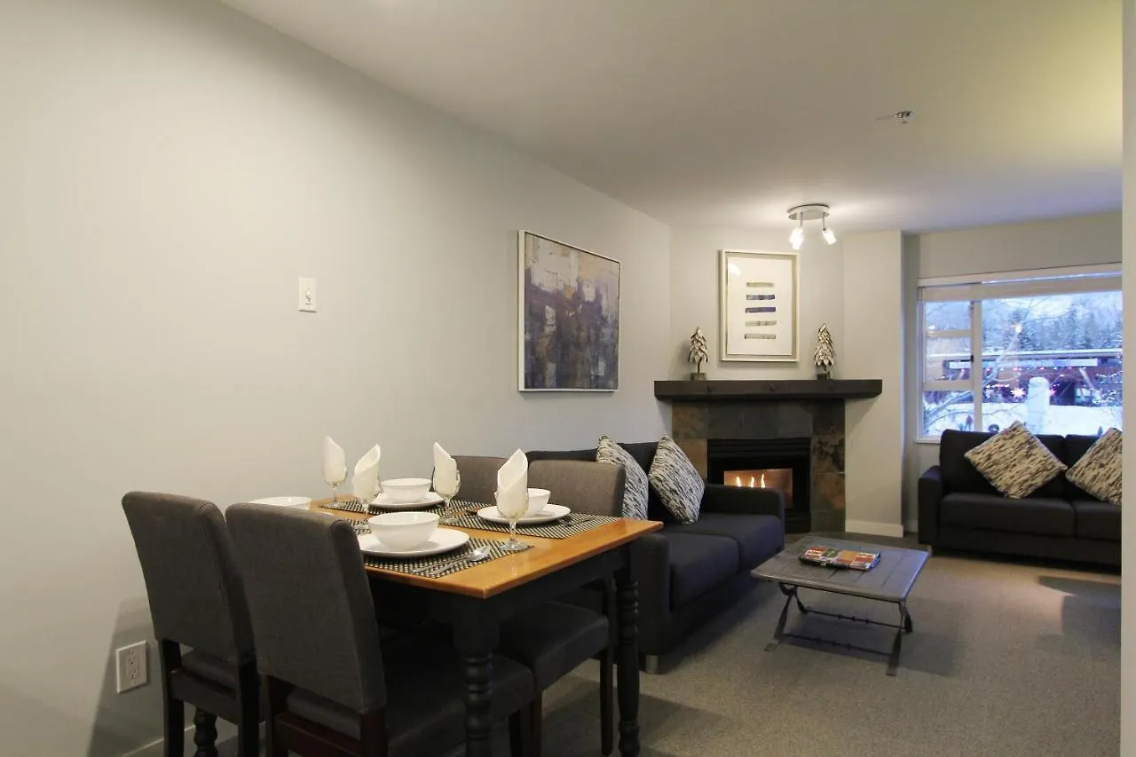 Apartment Marketplace Lodge By Whistler Retreats Canada