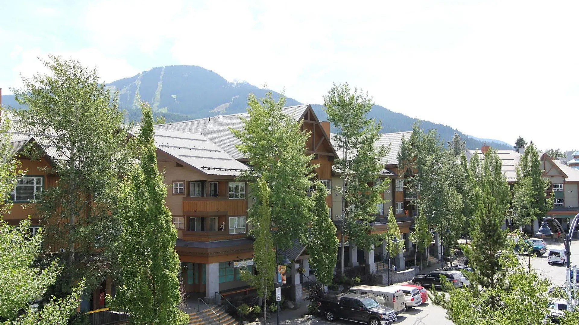 Marketplace Lodge By Whistler Retreats contacts